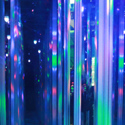 凡蒂洛源头厂家供应钢化玻璃镜子迷宫 景区游乐大型灯光迷宫