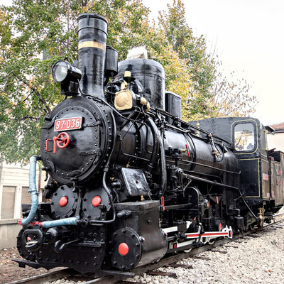 复古火车生产厂家定制北京房地产复古火车头专业制作