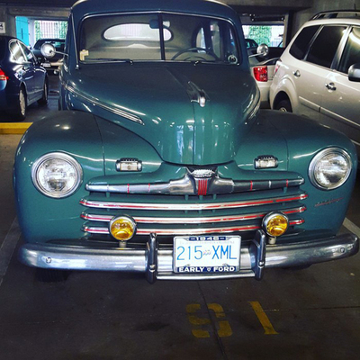 厂家直销大型1:1铁艺金属铁皮怀旧甲壳虫老爷车模型支持定制