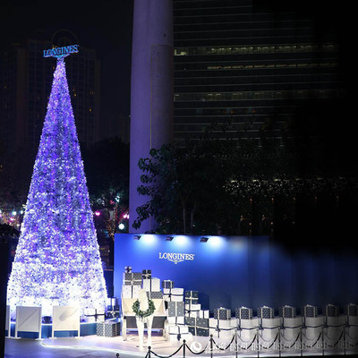 大型圣诞树源头厂家20m装饰圣诞树户外大型铁艺圣诞雕塑专业